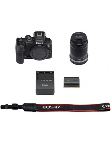 Canon EOS R7 + RF-S 18-150mm...