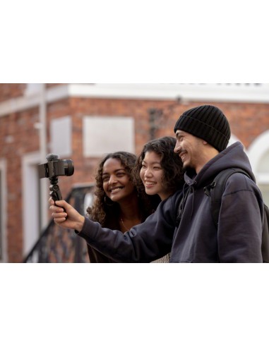 Sony E 11mm f/1.8 (SEL11F18) Sony E 11mm f/1.8 (SEL11F18)