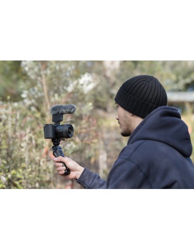 Sony E 11mm f/1.8 (SEL11F18) Sony E 11mm f/1.8 (SEL11F18)