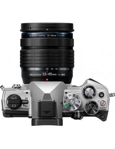 OM System OM-5 + 12-45mm f/4 PRO Argento OM System OM-5 + 12-45mm f/4 PRO Argento