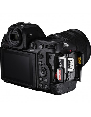 Nikon Z8 + NIKKOR 24-120mm f/4 S