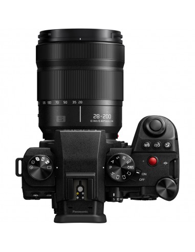 Panasonic Lumix S 28-200mm f/4-7.1...