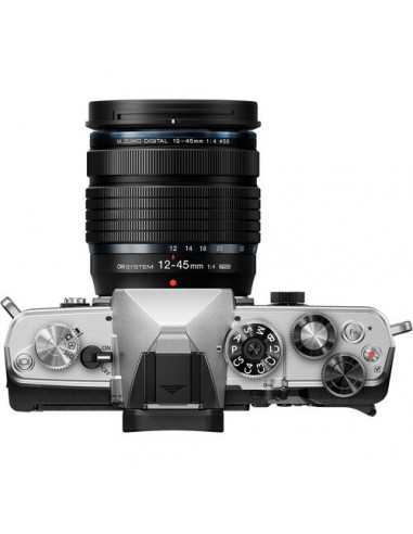OM System OM-3 + 12-45mm f/4 PRO