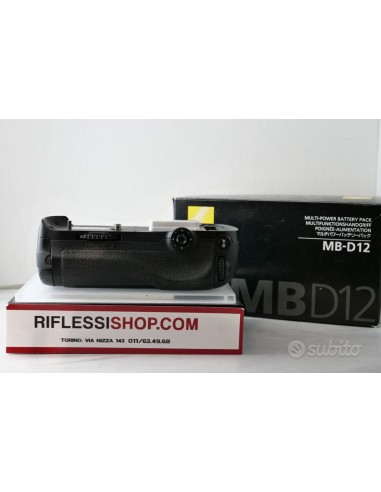 Nikon MB-D12 impugnatura battery grip...