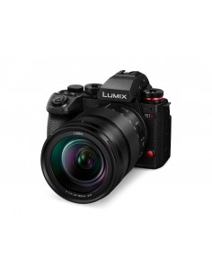 Panasonic Lumix S1II + S...