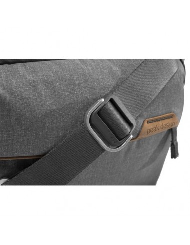 Peak Design Everyday Sling v2 6L... Peak Design Everyday Sling v2 6L...