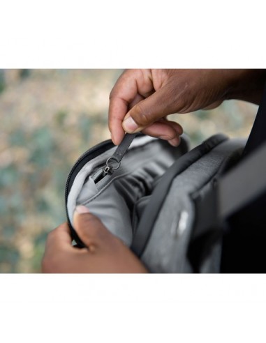 Peak Design Everyday Sling v2 6L... Peak Design Everyday Sling v2 6L...