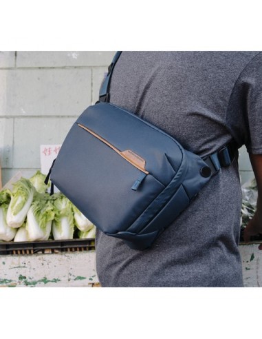 Peak Design Everyday Sling v2 6L... Peak Design Everyday Sling v2 6L...