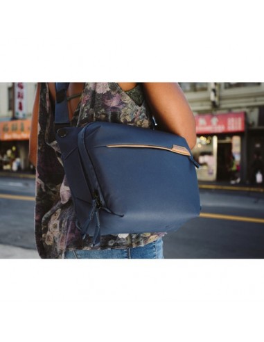 Peak Design Everyday Sling v2 6L... Peak Design Everyday Sling v2 6L...
