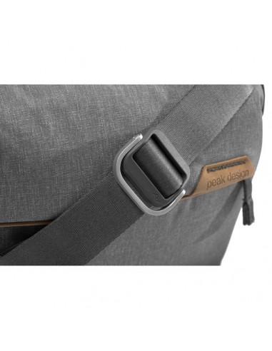 Peak Design Everyday Sling v2 3L... Peak Design Everyday Sling v2 3L...