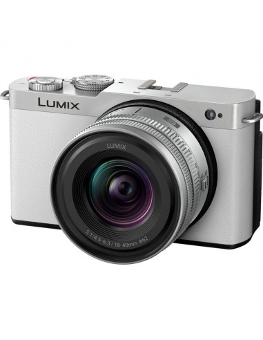 Panasonic Lumix S9 + 18-40mm...