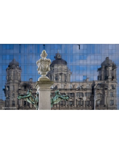 Sony FE 40mm f/2.5 G (SEL40F25G) Sony FE 40mm f/2.5 G (SEL40F25G)