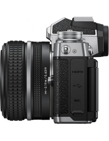 Nikon Z fc + 28mm f/2.8 SE