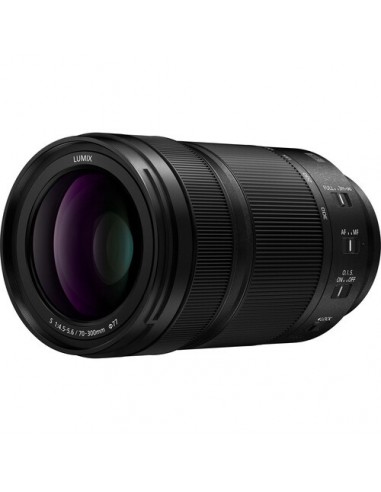 Panasonic Lumix S 70-300mm f/4.5-5.6...