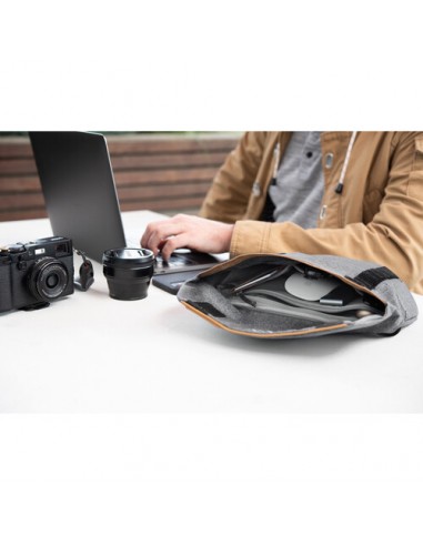 Peak Design Field Pouch V2 Charcoal