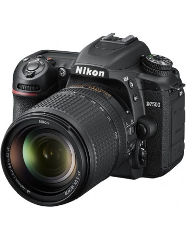 Nikon D7500 + AF-S DX 18-140mm...
